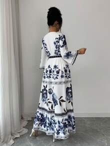 SHEIN Elenzya 女士印花喇叭袖收腰A字连衣裙，优雅百搭，适合度假、通勤、情人节、约会，展现法式街头风情，复古百搭，蓝白花卉植物印花，早春/春夏长袖中长连衣裙 - 彩色 - 查看 2