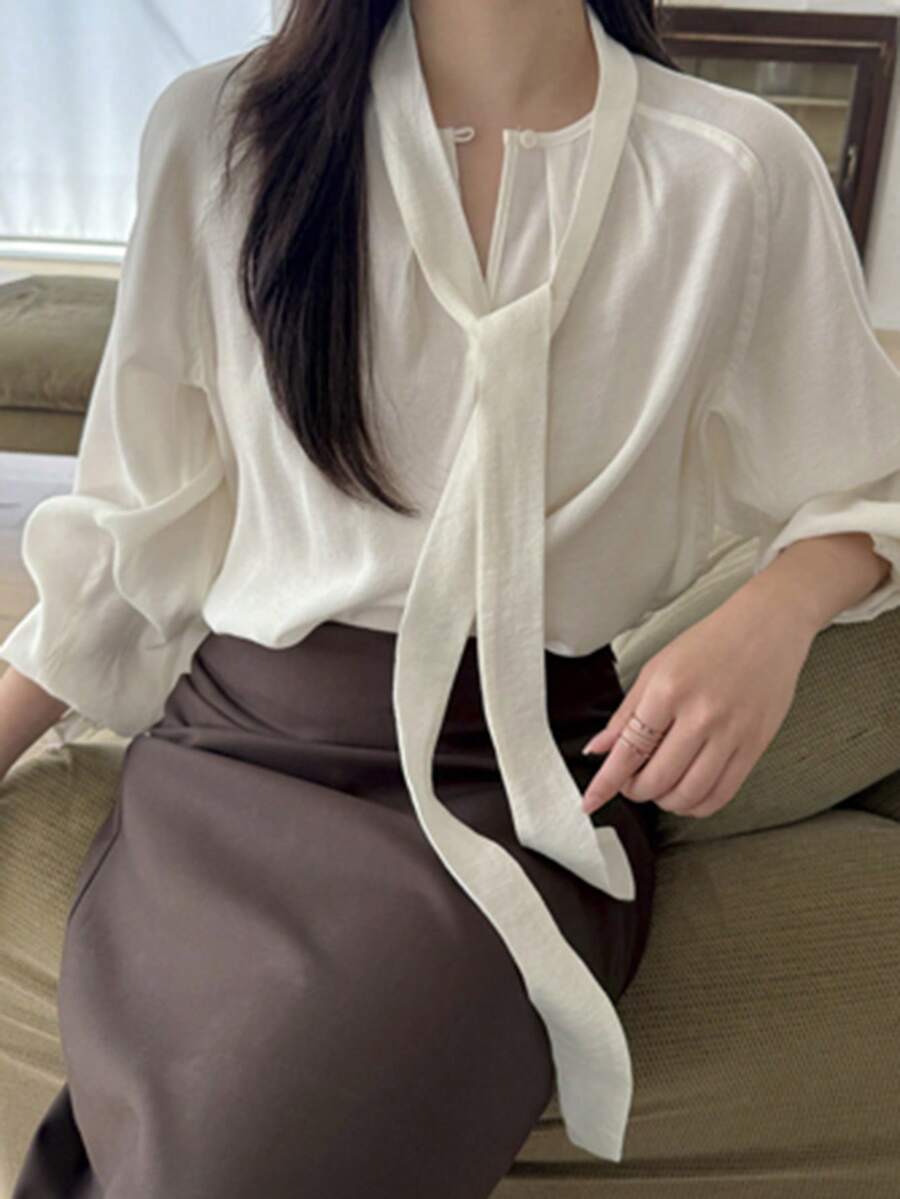 DAZY 女士喇叭袖休闲衬衫，时尚百搭修身款 - 米色 - 查看 1