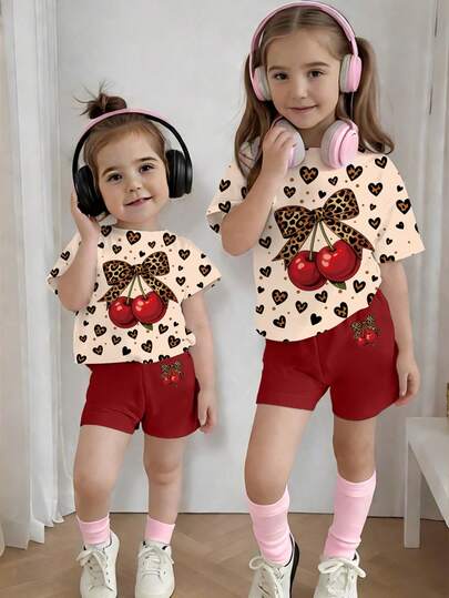 女童豹纹蝴蝶结樱桃印花爱心波点印花短袖T恤和短裤休闲套装，酒红色、水果图案、浅卡其色、红色T恤、红色打底裤、短裤