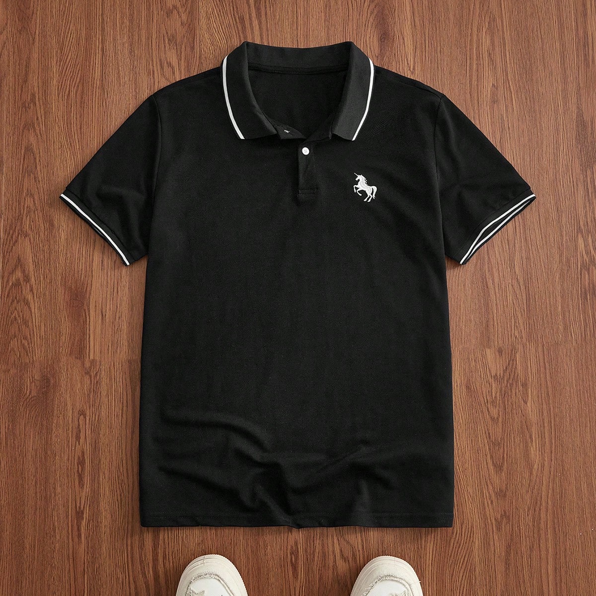 Polo de manga corta con estampado minimalista para hombre
