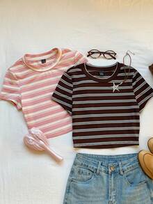 CovetEZ 棕粉条纹女士休闲两件套，圆领短袖T恤，质感面料，适合夏季、度假、居家休闲、聚会、返校季、毕业季、节日季、音乐节、运动比赛等场合。条纹T恤，女士短袖上衣，夏季女士上衣，女士T恤。 - 彩色 - 查看 4