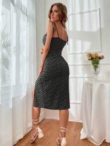 Pariaura Đầm maxi dài màu đỏ tía họa tiết hoa nhí buộc dây vai xẻ đùi dành cho nữ. - màu đen - Xem 2