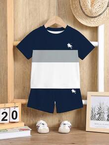 SHEIN 两件套经典时尚休闲男童圆领短袖T恤和短裤，春夏套装 - 彩色 - 查看 2