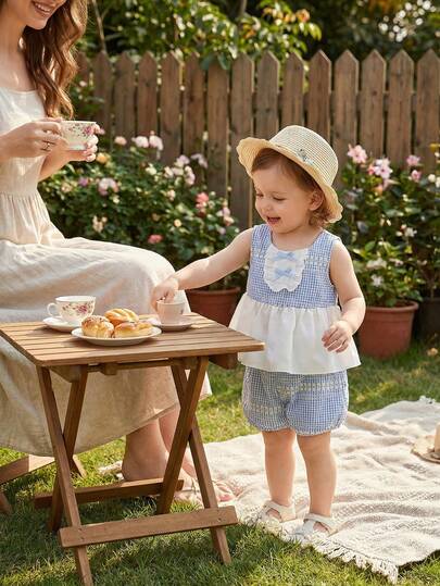 2pcs Baby/Baby GirlSweet Plaid Patchwork Sleeveless Top With Bow Accent And Ruffle Shorts Set Two Piece Set Baby Girl Baby Matching Set Summer Baby Skirt Set Blue And White Outfit For Baby Girl Little Girl Summer Sets