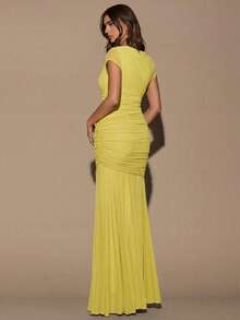 SHEIN BAE 女士酒红色无袖圆领褶皱修身连衣裙，优雅维纳斯女士超长连衣裙，适合度假、节日、圣诞节、派对、约会、生日等场合。 - 黃色 - 查看 2