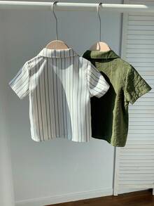 SHEIN 两件装男童休闲韩版纯色翻领宽松衬衫，两种颜色可选，每款可买一套或两套，适合上学、居家、度假、运动穿着，适合春夏季节，买一送一，两件超值优惠，送礼佳品。 - 彩色 - 查看 3