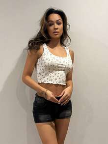 小碎花圖案生菜邊背心上衣 - 米色 - 查看 3