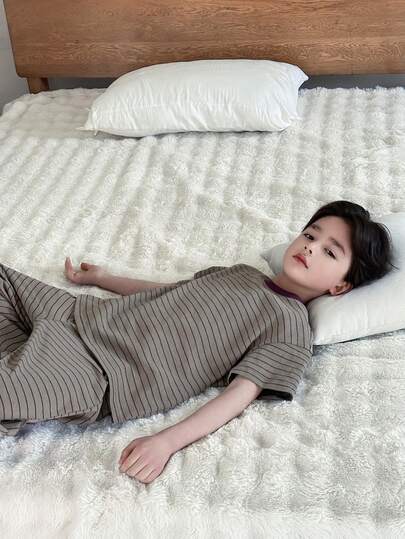 Dazy Kids Conjunto de pijama informal de verano para niño preadolescente con top de manga corta a rayas y pantalones