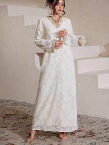 Al Najma V领花卉蕾丝边提花阿拉伯风格女式连衣裙 - 杏色 - 查看 6