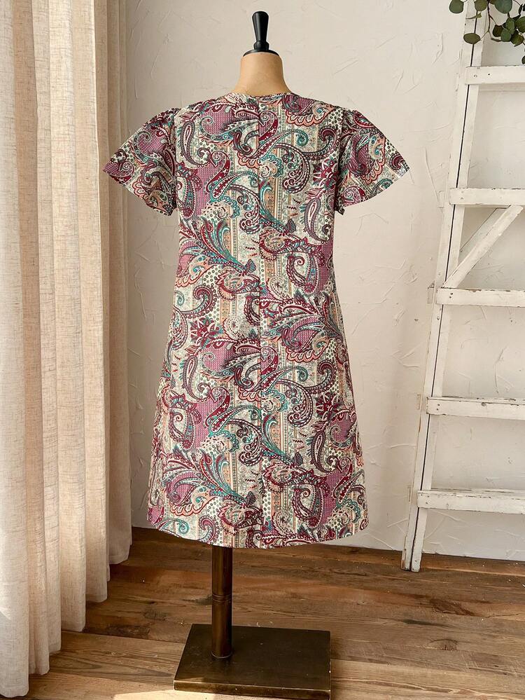 Plus Size Women Round Neck Short Sleeve Ruffle Sleeve Ditsy Floral Dress For Summer/ Vacation Summer Dress  Summer Outfits Summer Clothes Spring Dress Spring Outfit Women Spring Clothing Country Style For Women Country Dress For Women, Summer Dresses