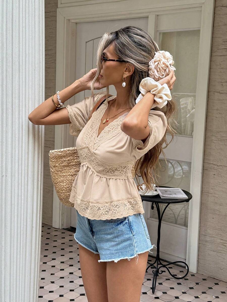 Serisse Women's Simple Contrast Lace V-Neck Short Sleeve T-Shirt, Summer - Apricot - View 1