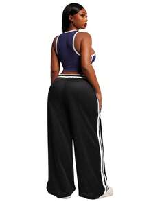 SHEIN SXY 大码捉鬼敢死队条纹印花弹力腰休闲裤，适合约会、聚会、派对、夜店、夜生活；网纱两件套黑色蕾丝/情人节款，适合宴会、盛宴、晚宴、舞会、都市风、百搭、性感办公室女郎、邮轮装、复古风、节日、音乐会、嘉年华、郊游、层次丰富、假日、约会之夜、聚会、生日、单身派对、鸡尾酒会、正式场合、情人节。 - 黑色 - 查看 2