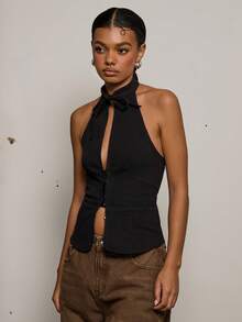 COUREZ Sleeveless Halter Neck Top With Front Cut Out And Tie Detail /Y2K Spring Clothes For Women Cute Sexy Going Out Tops Black Tops Music Festival Outfits Summer Tops - Black - View 5