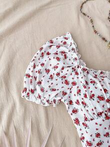 SHEIN 少女碎花泡泡袖荷叶边休闲连体裤 - 紅白色 - 查看 4