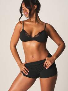 MISSGUIDED 女士蕾丝边短裤和露脐文胸休闲套装 - 黑色 - 查看 1