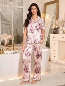 LuxeNights Set Piyama Cardigan Lengan Pendek Berkerah Bahan Sutra Imitasi Motif Bunga Elegan untuk Wanita - MultiWarna - View 4