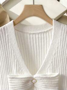 Franclia 大码女式休闲优雅日常百搭纯色V领无袖修身A字针织连衣裙，饰有蝴蝶结和珍珠，春夏无袖连衣裙，白色蝴蝶结连衣裙，白色优雅连衣裙，白色早午餐连衣裙，白色复古连衣裙，夏季连衣裙，白色休闲连衣裙，女士白色夏季连衣裙，白色吊带连衣裙，前系带连衣裙 - 白色 - 查看 3