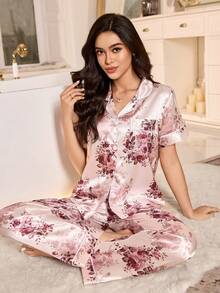 LuxeNights Set Piyama Cardigan Lengan Pendek Berkerah Bahan Sutra Imitasi Motif Bunga Elegan untuk Wanita - MultiWarna - View 5