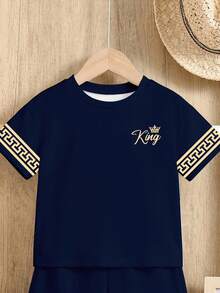 SHEIN 男童新款休闲简约经典复古花卉图案小皇冠英文字母“King”运动风撞色宽松舒适圆领短袖T恤短裤套装 - 彩色 - 查看 4