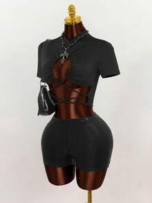 Mistrie 新款女士性感圆领短袖紧身T恤，胸前镂空褶皱设计，吊带款式，短款露脐上衣，适合夜店穿着。时尚火辣的女孩必备单品。 - 黑色 - 查看 5