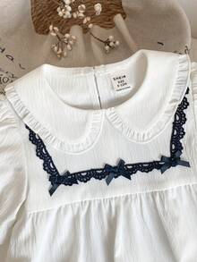 女婴舒适休闲褶皱面料经典蝴蝶结装饰黑色蕾丝边可爱彼得潘领连衣裙 - 白色 - 查看 5