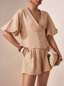 Zivah 2026春夏新款音乐节、复活节、圣帕特里克节、情人节、约会、西部风、游牧风、生日派对、毕业典礼、大学、学生、日常穿着、百搭基础款、休闲、度假、邮轮旅行、海滩、日光浴、热门单品、街头风、婚礼宾客波西米亚风、通勤、早午餐、机场、派对、假日郊游、办公室穿着 V领泡泡袖短袖上衣和带口袋直筒亚麻杏色两件套 - 杏色 - 查看 4