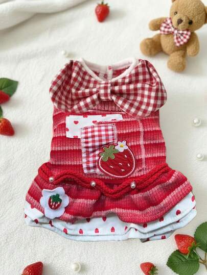 PETSIN 一件轻薄柔软保暖内衬舒适透气亲肤宠物草莓印花连衣裙，可爱时尚，弹性腰身，易于穿脱，适合小型犬、猫咪、马尔济斯犬、约克夏梗犬、比熊犬等日常穿着、室内玩耍、户外散步、假日聚会、秋冬季寒冷天气穿着，宠物服装时尚百搭。