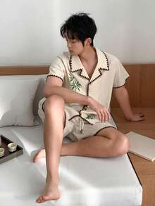 DAZY Herren Sommer Palmen- und Buchstaben-Muster Kurzarm Hemd und Shorts Pyjama Set - Aprikosenfarben - Übersicht 4