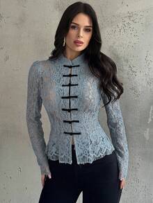 Firerie 女士白色蕾丝黑色纽扣腰长袖衬衫，复古宫廷风上衣，新款中国风衬衫，白色蕾丝长袖衬衫，半透明蕾丝上衣，适合春、夏、秋季穿着，优雅百搭，通勤、约会、派对、婚礼、毕业典礼、演出、音乐会、工作、返校、年会、女士生日等场合。 - 霧霾藍 - 查看 5