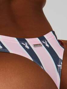 Missguided x Playboy Lenjerie intimă confortabilă cu imprimeu de bikini, tanga cu dungi orizontale și logo-ul iepurașului, pentru purtare zilnică și plajă de vară - Multicolor - Vizualizare 2