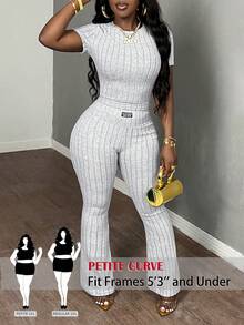 SHEIN PETITE CURVE 新款加大码女装小码纯色罗纹短袖上衣和裤子休闲两件套，女式两件套休闲套装，女式夏季两件套，女装套装，女式套装，性感时尚两件套，夏季，显瘦，小码女装套装，适合娇小身材女性。高腰设计，显瘦显腿长，适合娇小身材女性。适合所有季节和场合，适合娇小女孩和女性，夏季背心，夏季背心，夏季套装，夏季度假套装，女士长款夏季背心，春季套装，背心，休闲背心，夏季高腰显瘦背心，优雅女士礼服套装，优雅派对套装，优雅女士套装，度假套装女士，女士假日服装，夏季假日服装，夏季度假服装，狂欢节服装，2026年狂欢节女士造型，2026年狂欢节女士服装，狂欢节女士服装 - 淺灰色 - 查看 1