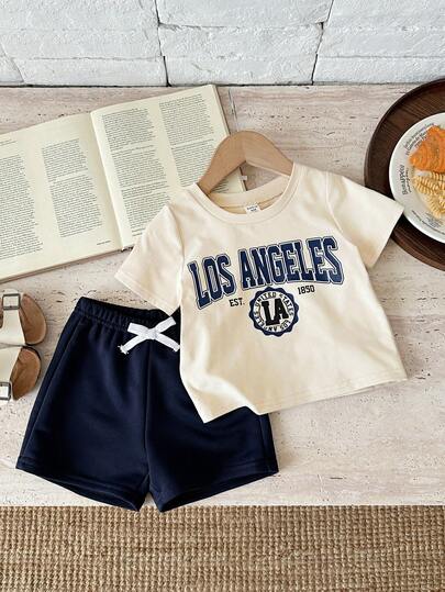 SHEIN 男女宝宝可爱标语图案短袖T恤和短裤套装，春夏宝宝男女童装，套装