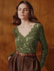 Anewsta 优雅不对称V领镂空蕾丝修身长袖针织T恤，女士秋冬款 - 綠色 - 查看 5