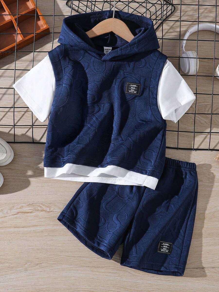 SHEIN Genkimix Kids 2件組男孩夏季套裝,連帽短袖針織紋理T恤與拼接運動短褲,休閒返校深藍色套裝,校園風 - 藏蓝色 - 查看 1