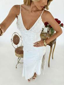 Aloruh Đầm bodycon màu trắng lưới, cổ yếm buộc dây, họa tiết hoa 3D thủ công, cổ chữ V sâu, xẻ tà cao, thích hợp cho mùa cưới. - trắng - Xem 8