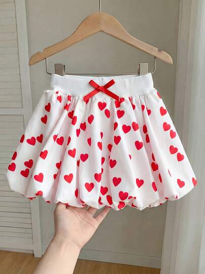 SHEIN Playful Pals Falda de burbuja en línea A de unicolor para niñas pequeñas. El tono de unicolor muestra un estilo elegante, y el diseño de burbuja agrega un toque lindo. La silueta en línea A favorece la figura, adecuada para bebés de todos los tipos de Body. Ya sea para jugar, relajarse en casa, actividades diarias u ocasiones especiales, esto permitirá que la pequeña princesa muestre su encanto único y disfrute de momentos felices.