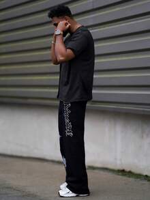 Heavens Edit Men's Round Neck Short Sleeve Minimalist Cross Print T-Shirt, Casual Daily Wear - Black - View 4