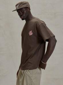 Musero Camiseta de cuello redondo de manga corta con hombros caídos, estampado gráfico y detalles de parche, esencial para primavera y verano - Café integral - Ver 4