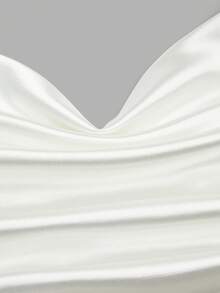 Franclia Holidaya 时尚商店 女士优雅派对 2026 春夏时尚深V领白色缎面水钻吊带背心 - 白色 - 查看 7