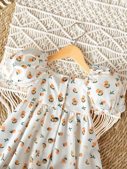 一件式可爱女宝宝夏季度假碎花泡泡袖方领连衣裙