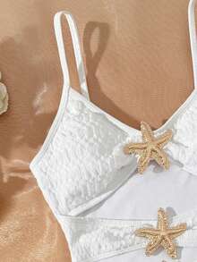SHEIN Áo tắm liền thân màu trắng khoét rỗng họa tiết sao biển ánh kim thời trang cho bé gái tuổi teen, áo tắm sao biển kiểu bãi biển/khu nghỉ dưỡng, áo tắm liền thân màu trắng dễ thương, áo tắm cho thiếu nữ, áo tắm liền thân cho nữ, áo tắm liền thân cho tuổi teen, áo tắm liền thân cho bé gái, áo tắm liền thân cho bé gái, áo tắm mùa hè cho nữ. - trắng - Xem 3