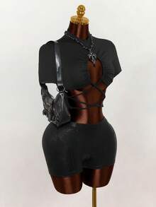 Mistrie 新款女士性感圆领短袖紧身T恤，胸前镂空褶皱设计，吊带款式，短款露脐上衣，适合夜店穿着。时尚火辣的女孩必备单品。 - 黑色 - 查看 4