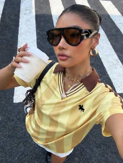 Muchica This Women's Casual Light Yellow Polo Shirt Is Perfect For Early Spring. It Features A Contrasting Brown Collar And Striped Sleeves,Graphic Tees Women While The Horse Print Adds A Touch Of Retro, Preppy, Classic, Fashionable, Youthful, And Street Style. The Smooth And Comfortable Fabric Makes It An Ideal Choice For Autumn.