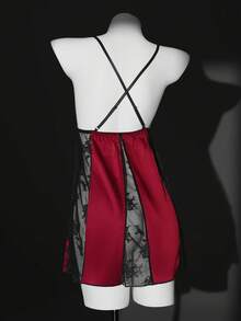 SHEIN 1 pieza Camisón de satén charmeuse suave con ribete de encaje negro, escote en V profundo, cintura fruncida, tirantes cruzados y diseño de espalda abierta y sexy - Multicolor - Ver 2