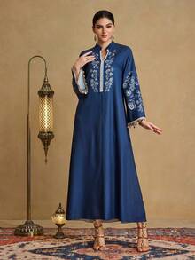 Al Najma Áo tunic dáng rộng in họa tiết retro màu chàm cho nữ, điểm nhấn là cúc ngọc trai và tua rua, tôn dáng cho trang phục hàng ngày. - Màu xanh hải quân - Xem 7