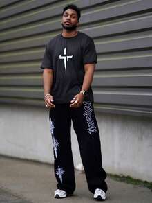 Heavens Edit Men's Round Neck Short Sleeve Minimalist Cross Print T-Shirt, Casual Daily Wear - Black - View 1