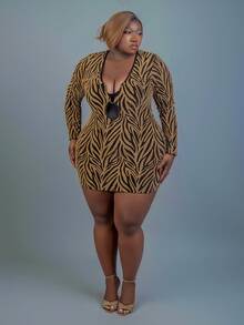 CurvyTilda 大码女装秋冬性感优雅派对胸部金属环装饰圆形镂空金色面料长袖连衣裙 - 金色 - 查看 6