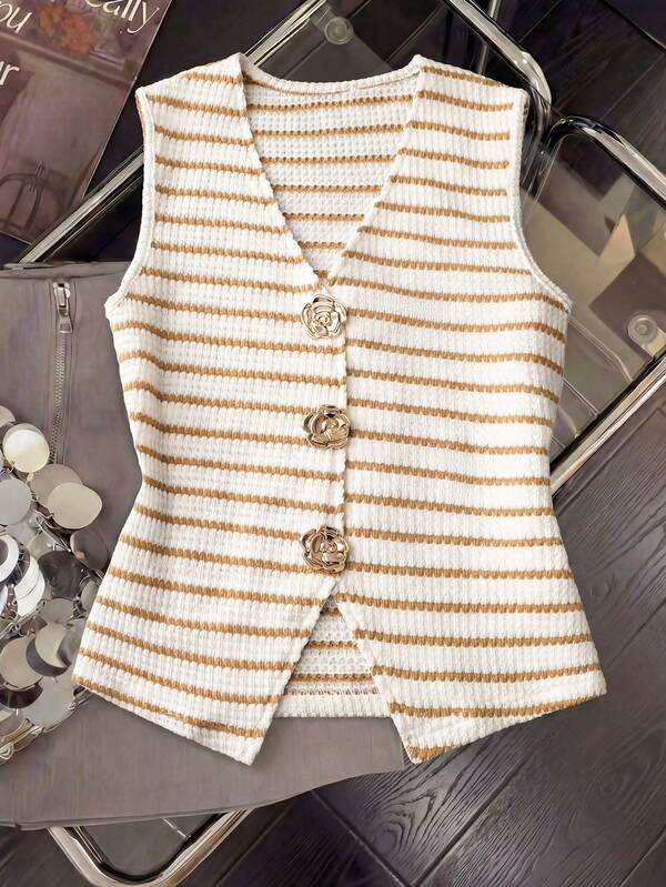Franclia Women's Retro Brown And White Striped V-Neck Knitted Sleeveless Blazer With Gold Flower Button Embellishments. Suitable For Winter, Summer, Spring, Valentine's Day, Romantic Dates, Beach, Weddings, Birthdays, Outings, Elegant Casual Wear, Vacations, Graduation Season, And Other Occasions. Summer Tops, Summer Holiday Outfits, Women's Spring Outfits, Spring Clothing, Women's Valentine's Day Outfits, Carnival Outfits, Carnival Women's, Carnival Outfits, Party Tops, Beach Outfits, Elegant Women's Outfits, Elegant Women's Tops, Women's Holiday Outfits, Women's Casual Tops, Women's Casual Outfits, White Tops.Fashionable Casual Commuter Wear, Business Office Wear, Versatile And Stylish Everyday Casual Wear, Urban Teacher's Professional Attire