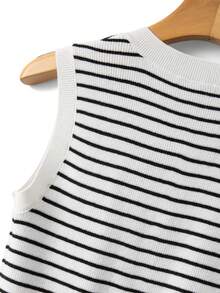 Franclia Women's Elegant Commuter Sleeveless Top With Half-Open Collar And Button Stripes, Spring/Summer - Black and White - View 3