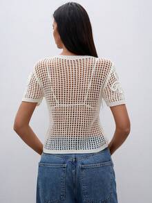 ATUI Studio Top tricoté à manches courtes avec motif floral et découpes pour femmes, idéal pour les vacances d'été - Blanc - Voir 3